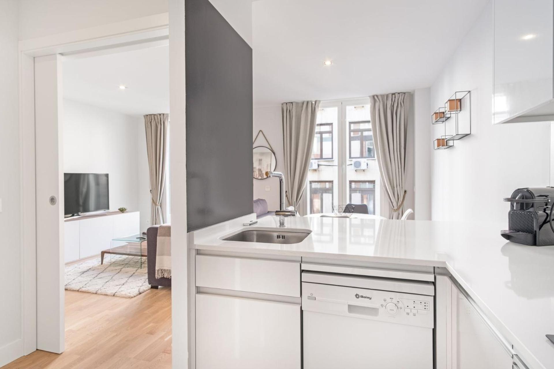 Charming 1-bedroom In Stylish Retreat For 2, Alonso Martinez I Appartement