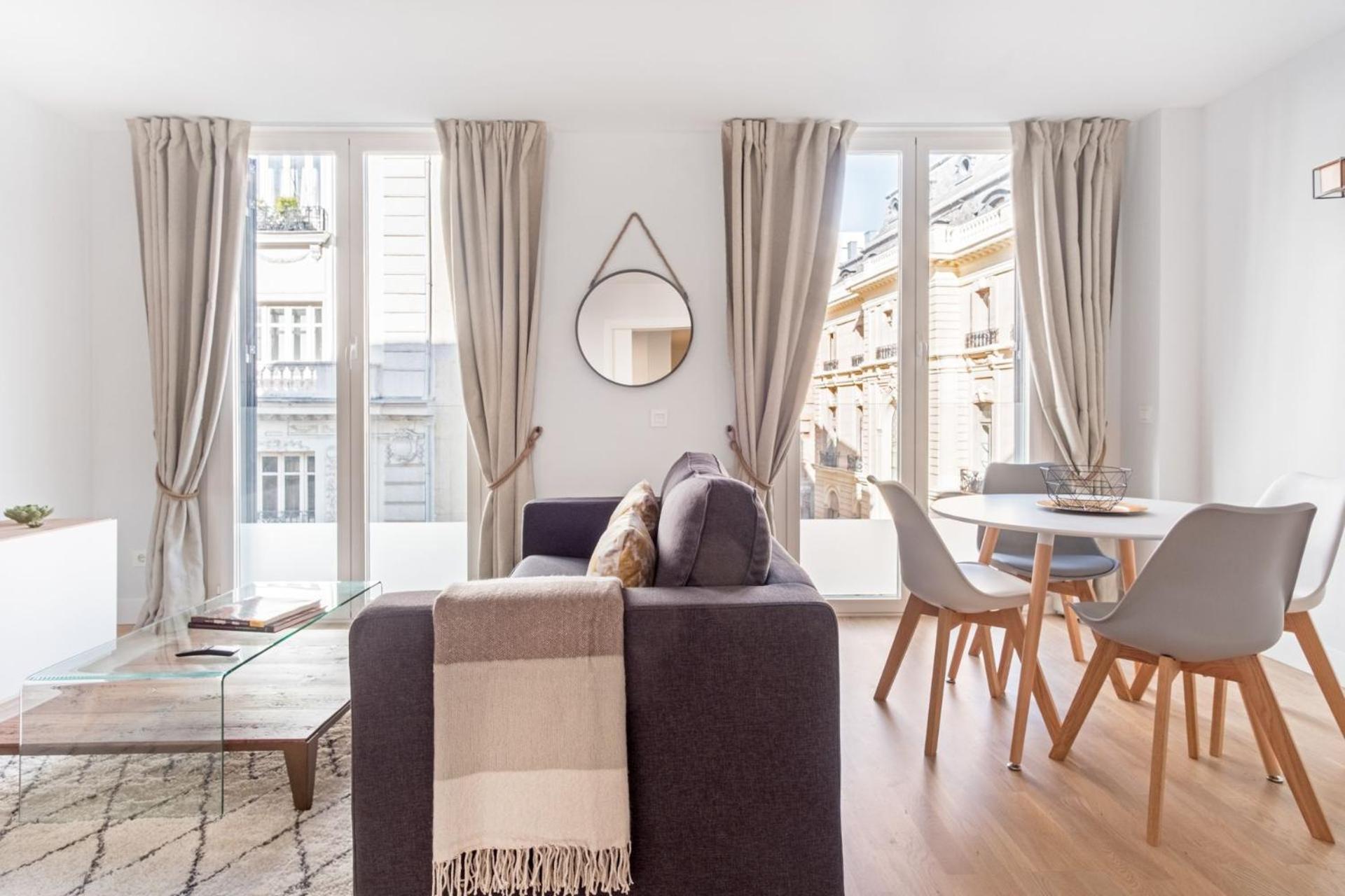 Appartement Charming 1-bedroom In Stylish Retreat For 2, Alonso Martinez I *